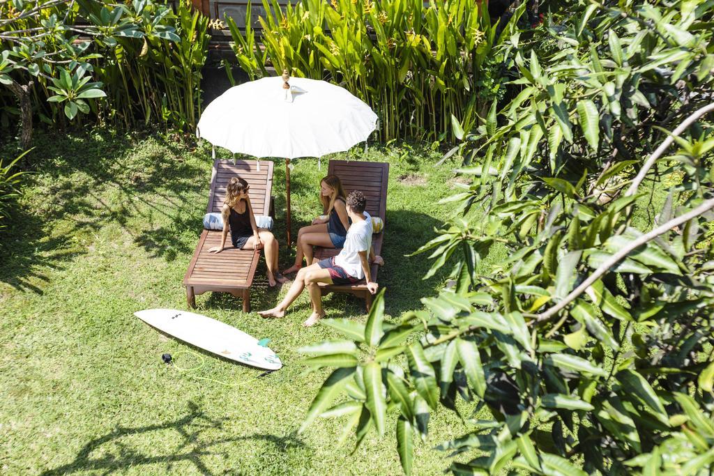 Surfers House Hotel Kuta Lombok Eksteriør billede