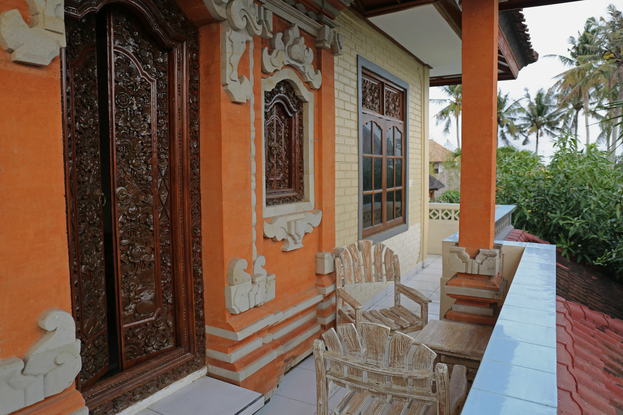 Surfers House Hotel Kuta Lombok Eksteriør billede