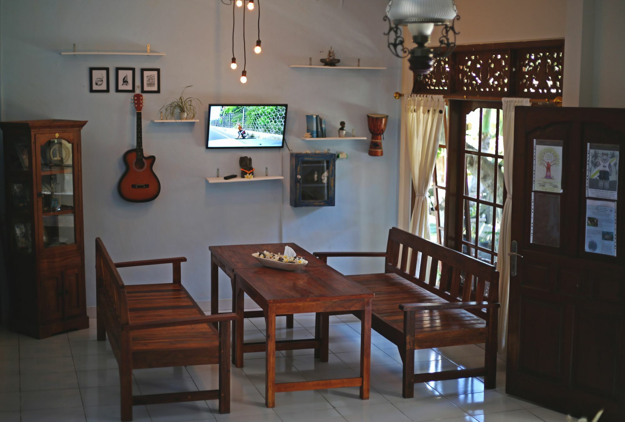 Surfers House Hotel Kuta Lombok Eksteriør billede