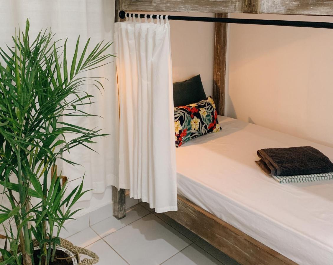 Surfers House Hotel Kuta Lombok Eksteriør billede