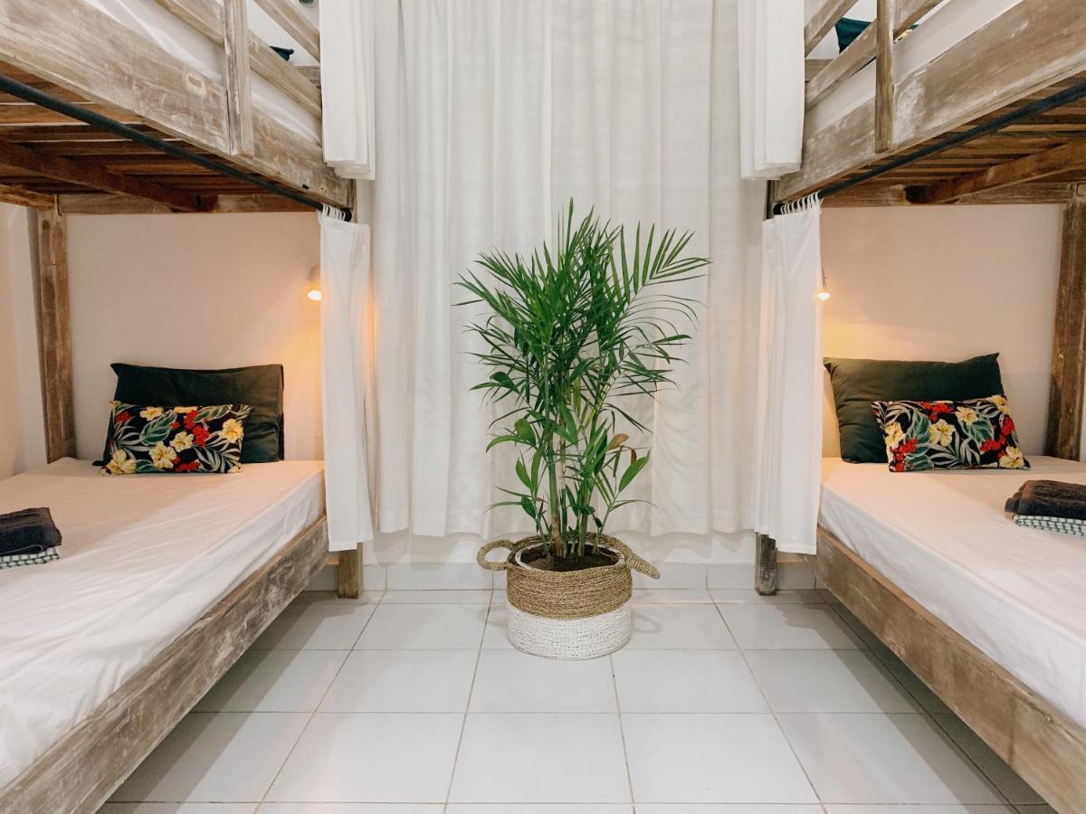 Surfers House Hotel Kuta Lombok Eksteriør billede